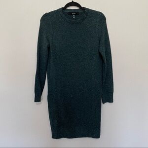 Vero moda long sleeve green sweater dress super soft sz.M womens